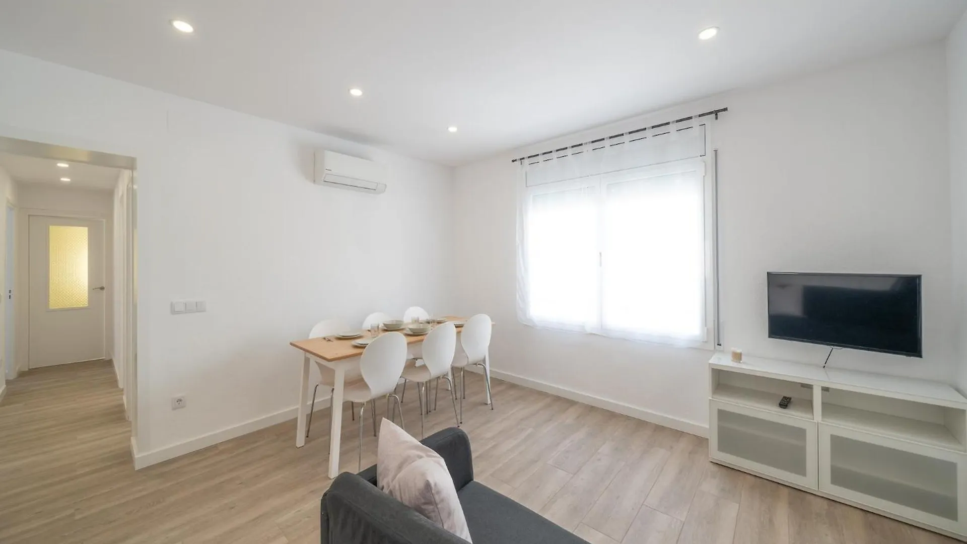Pet-Friendly Apartment For Six People L'Escala