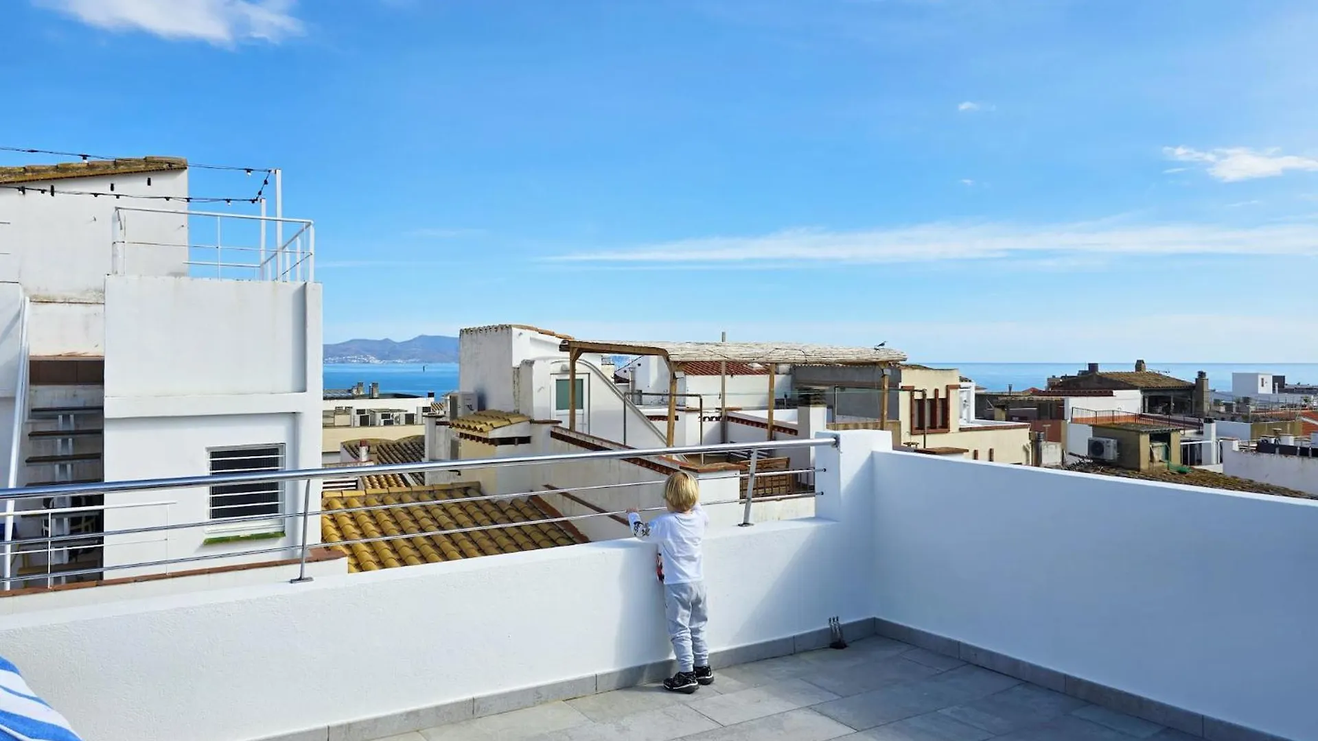 Pet-Friendly Apartment For Six People L'Escala